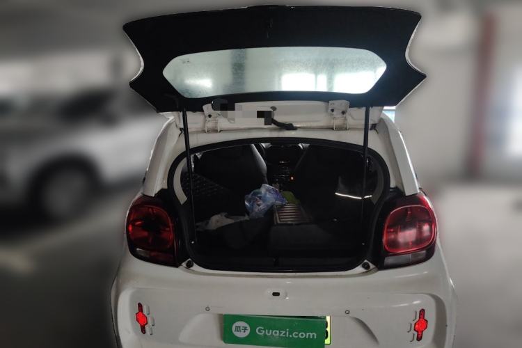 Used Roewe Clever 2021 302km All-Round Version Trunk
