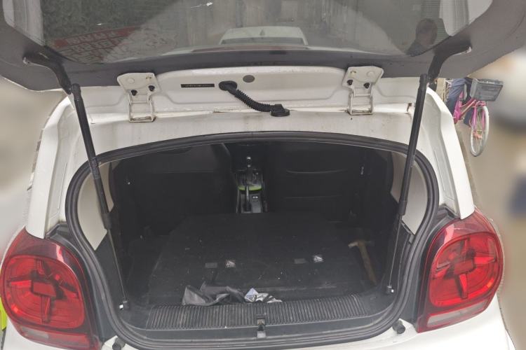 Used Roewe Clever 2021 302km All-Round Version Trunk