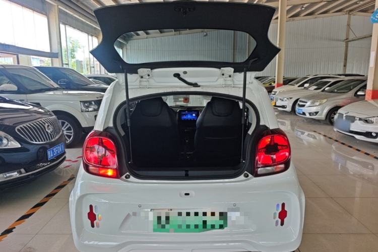 Used Roewe Clever 2021 302km All-Round Version Trunk