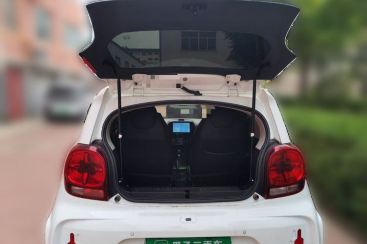 Used Roewe Clever 2021 302km All-Round Version Trunk