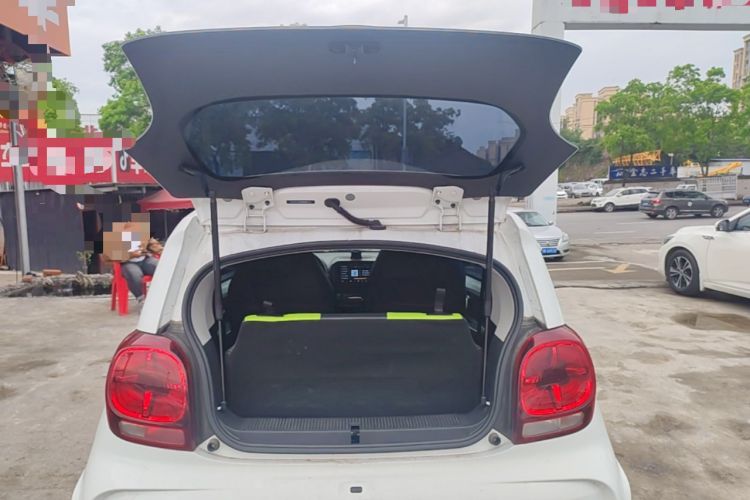 Used Roewe Clever 2021 302 km New Four-Seater Super-Efficient Version Trunk