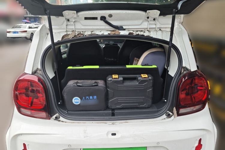Used Roewe Clever 2021 302 km New Four-Seater Super-Efficient Version Trunk