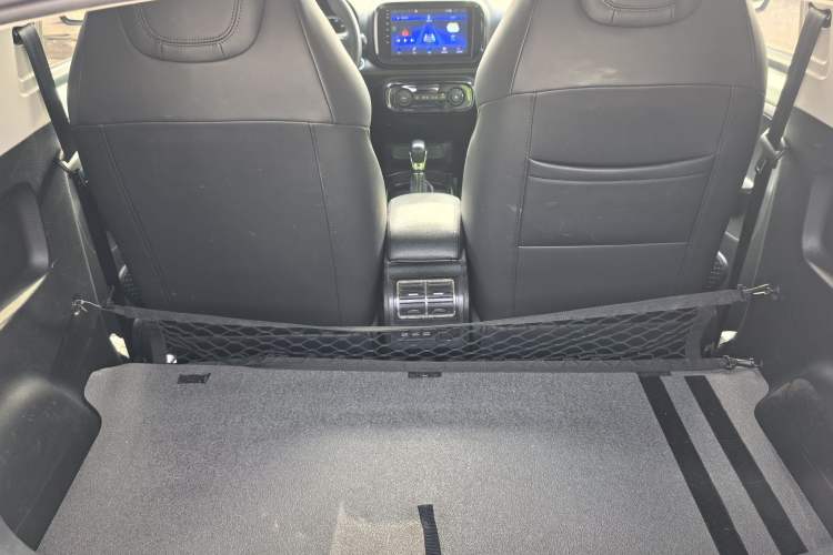 Used Roewe Clever 2021 302km Excellence Edition Trunk