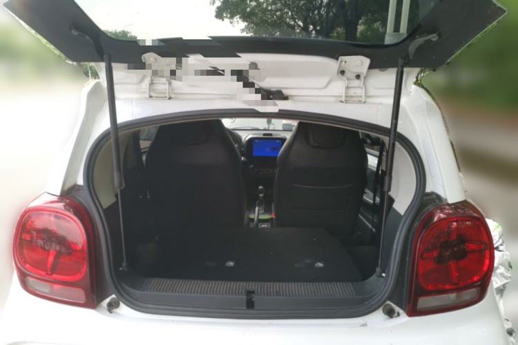 Used Roewe Clever 2021 302 km New Four-Seater Super-Efficient Version Trunk