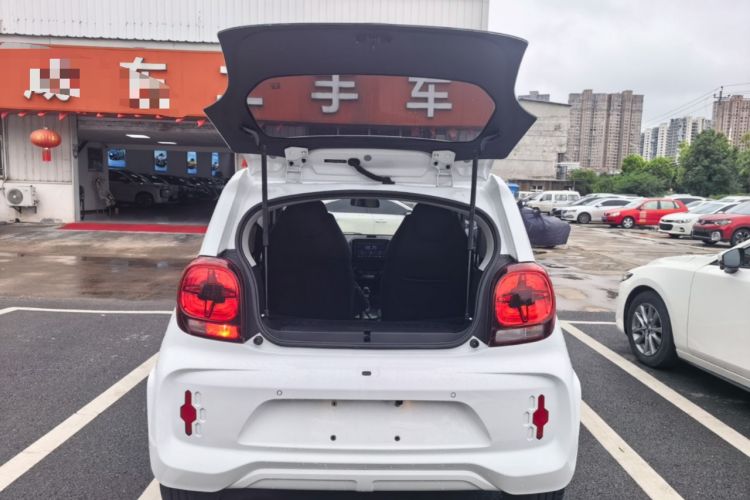 Used Roewe Clever 2021 302km All-Round Version Trunk