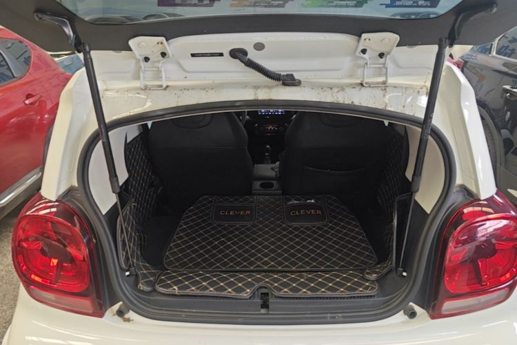 Used Roewe Clever 2021 302 km New Four-Seater Super-Efficient Version Trunk