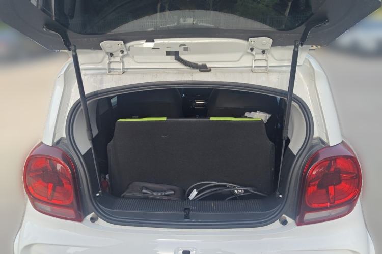 Used Roewe Clever 2021 302 km New Four-Seater Super-Efficient Version Trunk