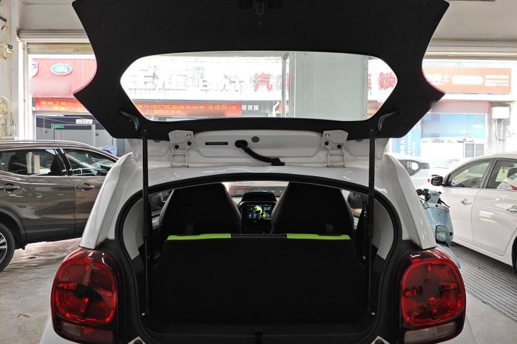 Used Roewe Clever 2021 302 km New Four-Seater Super-Efficient Version Trunk