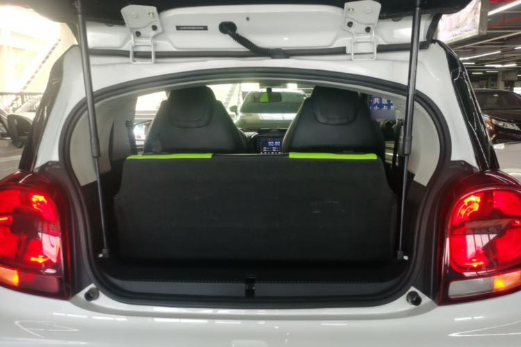Used Roewe Clever 2021 302 km New Four-Seater Super-Efficient Version Trunk