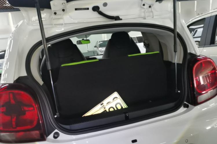 Used Roewe Clever 2021 302 km New Four-Seater Super-Efficient Version Trunk