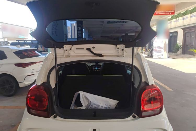 Used Roewe Clever 2021 302 km New Four-Seater Super-Efficient Version Trunk