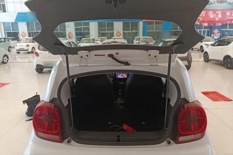 Used Roewe Clever 2021 302 km New Four-Seater Super-Efficient Version Trunk