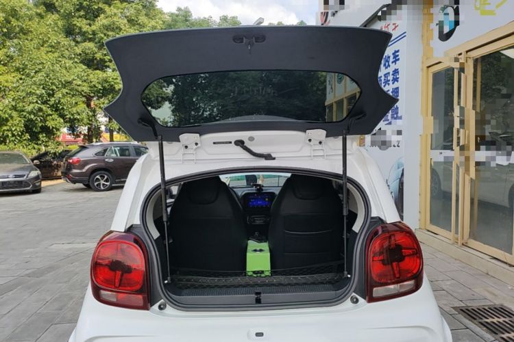 Used Roewe Clever 2021 302km All-Round Version Trunk