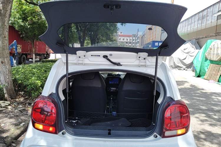 Used Roewe Clever 2021 302km Excellence Edition Trunk
