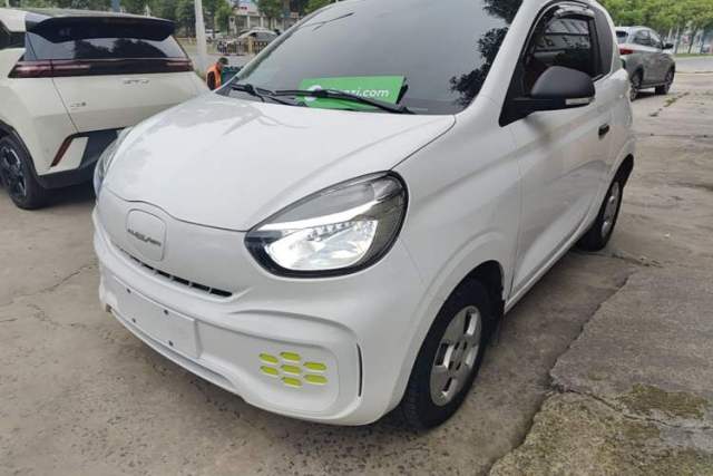 Used Roewe Clever 2021 302 km New Four-Seater Super-Efficient Version