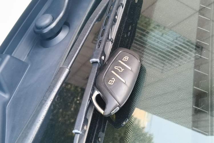 Used Roewe Clever 2021 302km All-Round Version Vehicle Key