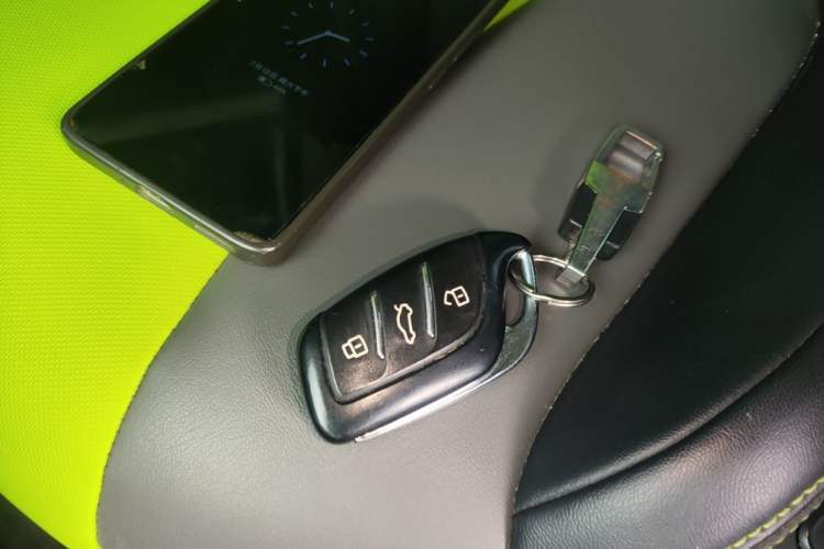 Used Roewe Clever 2021 302km All-Round Version Vehicle Key