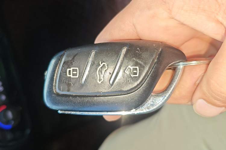 Used Roewe Clever 2021 302km All-Round Version Vehicle Key