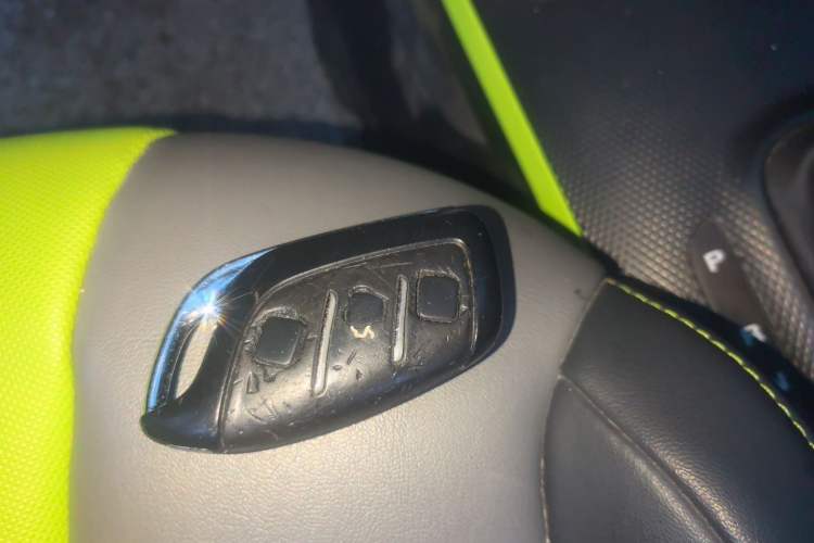 Used Roewe Clever 2021 302 km New Four-Seater Super-Efficient Version Vehicle Key