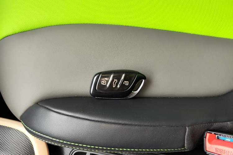 Used Roewe Clever 2021 302km All-Round Version Vehicle Key