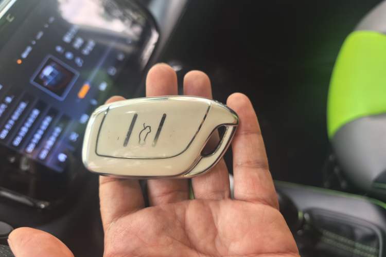 Used Roewe Clever 2021 302km All-Round Version Vehicle Key