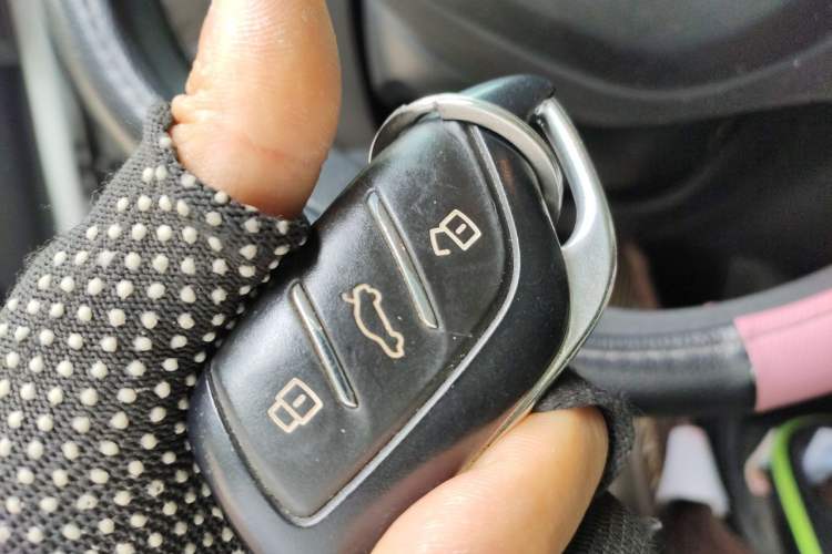Used Roewe Clever 2021 302km All-Round Version Vehicle Key