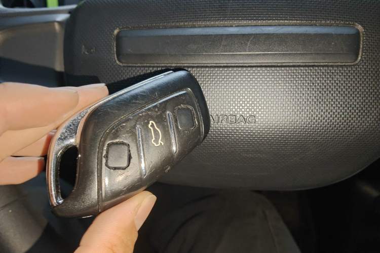 Used Roewe Clever 2021 302km All-Round Version Vehicle Key