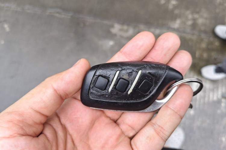 Used Roewe Clever 2021 302km All-Round Version Vehicle Key