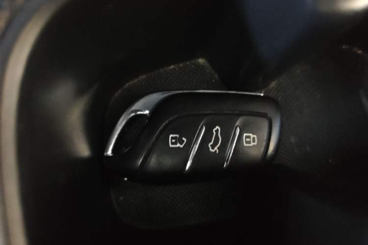 Used Roewe Clever 2021 302km All-Round Version Vehicle Key