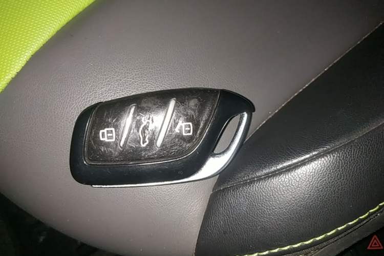 Used Roewe Clever 2021 302 km New Four-Seater Super-Efficient Version Vehicle Key