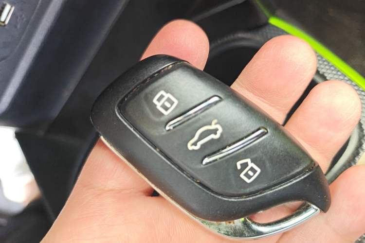 Used Roewe Clever 2021 302km All-Round Version Vehicle Key