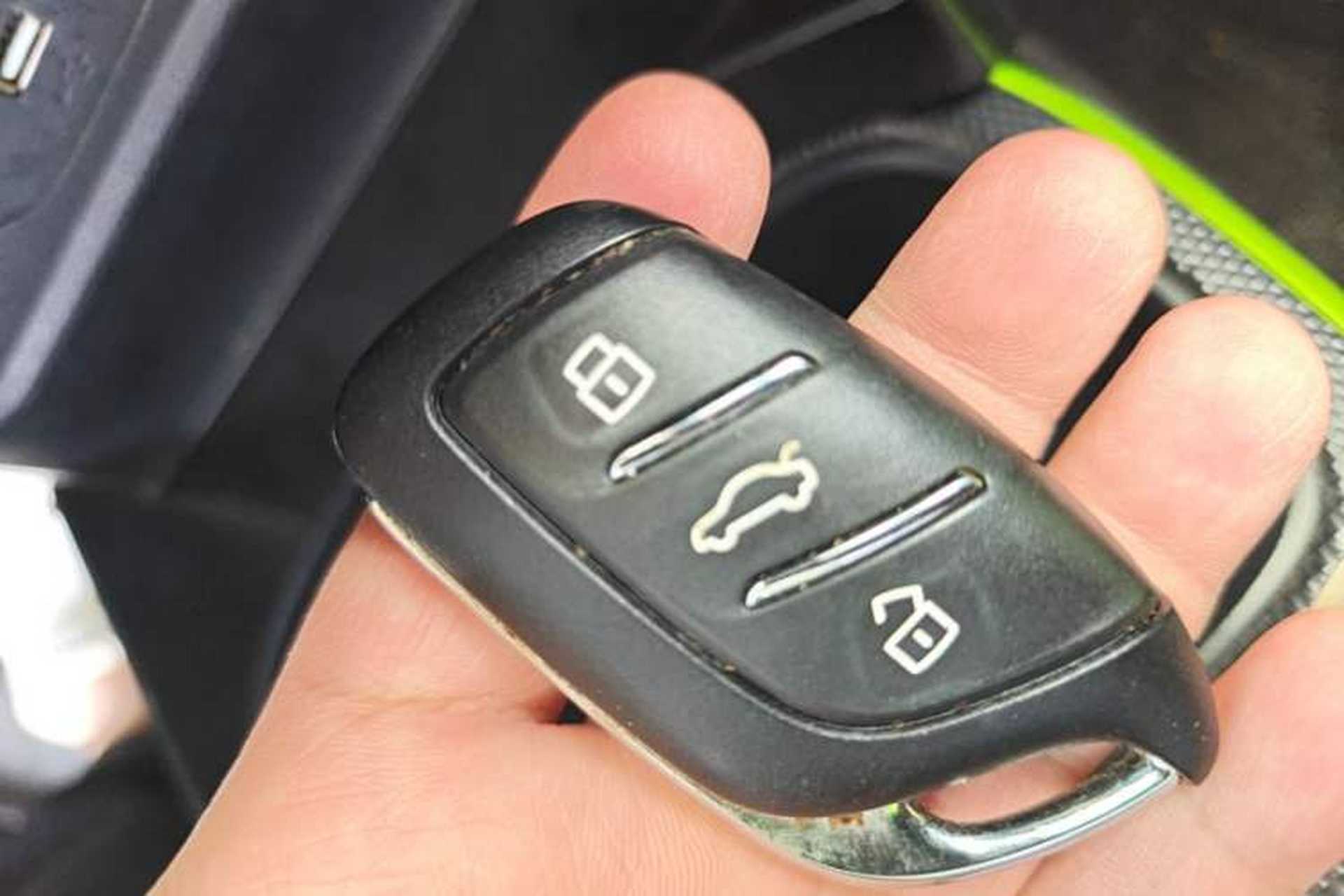 Used Roewe Clever 2021 302km All-Round Version Vehicle Key
