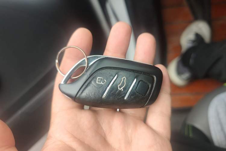 Used Roewe Clever 2021 302km All-Round Version Vehicle Key