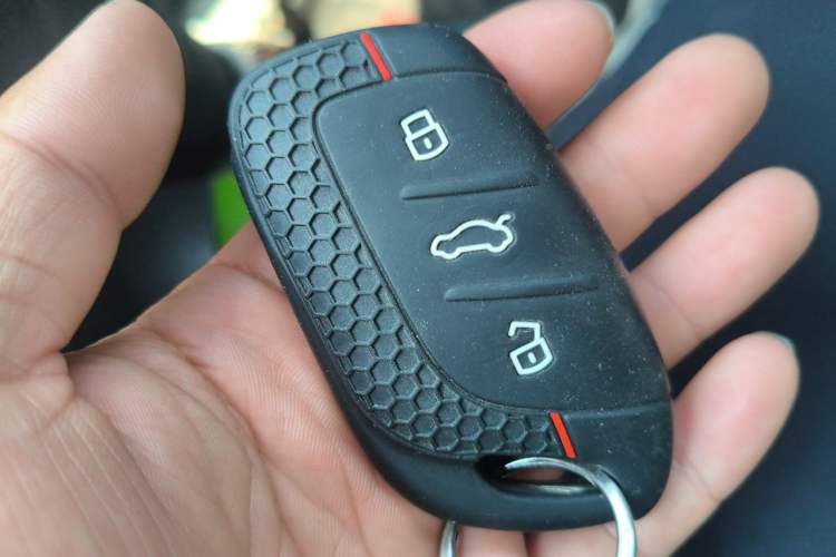 Used Roewe Clever 2021 302km All-Round Version Vehicle Key