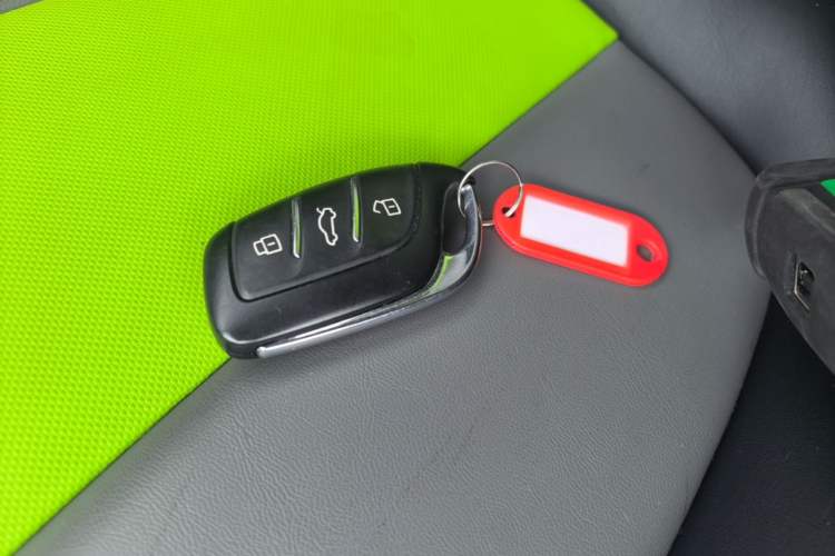 Used Roewe Clever 2021 302km All-Round Version Vehicle Key