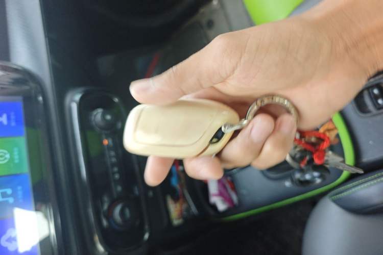 Used Roewe Clever 2021 302km All-Round Version Vehicle Key