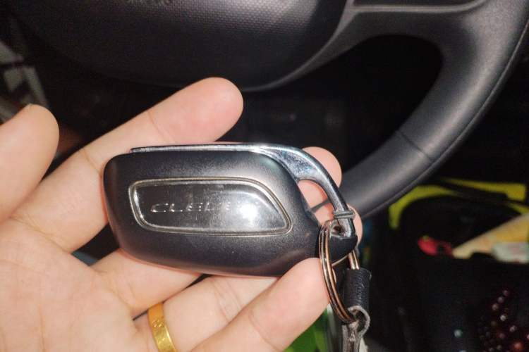 Used Roewe Clever 2021 302 km New Four-Seater Super-Efficient Version Vehicle Key