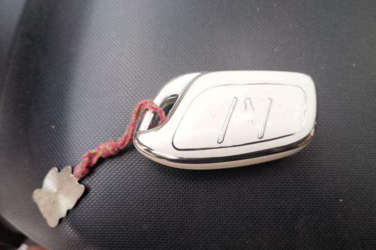 Used Roewe Clever 2021 302km All-Round Version Vehicle Key