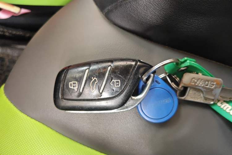 Used Roewe Clever 2021 302km All-Round Version Vehicle Key