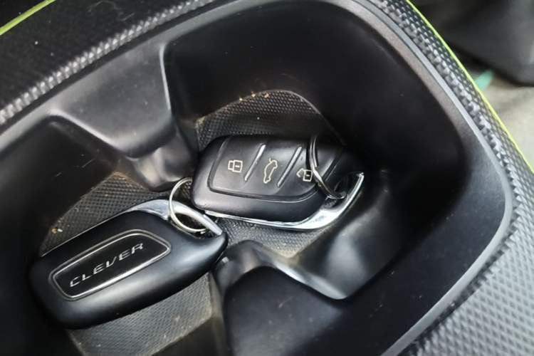 Used Roewe Clever 2021 302km All-Round Version Vehicle Key