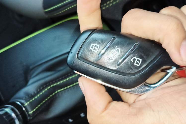 Used Roewe Clever 2021 302 km New Four-Seater Super-Efficient Version Vehicle Key
