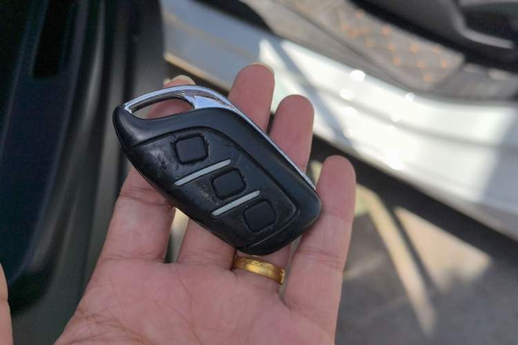 Used Roewe Clever 2021 302km All-Round Version Vehicle Key