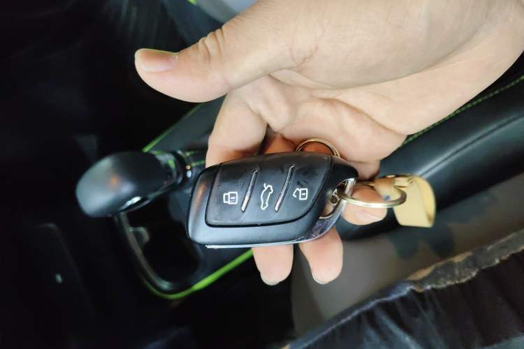 Used Roewe Clever 2021 302km All-Round Version Vehicle Key