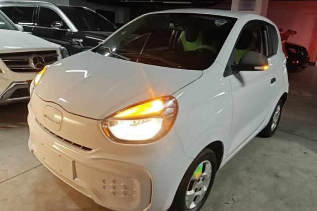Used Roewe Clever 2021 302 km New Four-Seater Super-Efficient Version