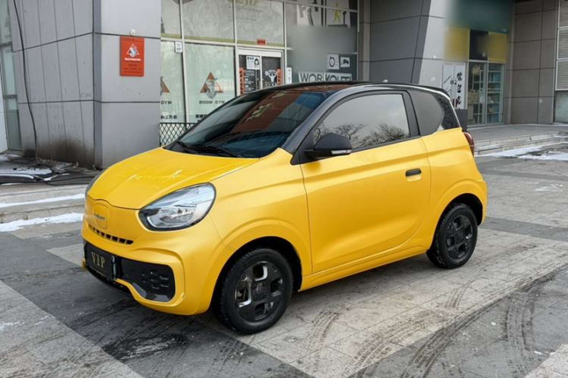 Used Roewe Clever 2021 302 km New Four-Seater Super-Efficient Version Exterior 5
