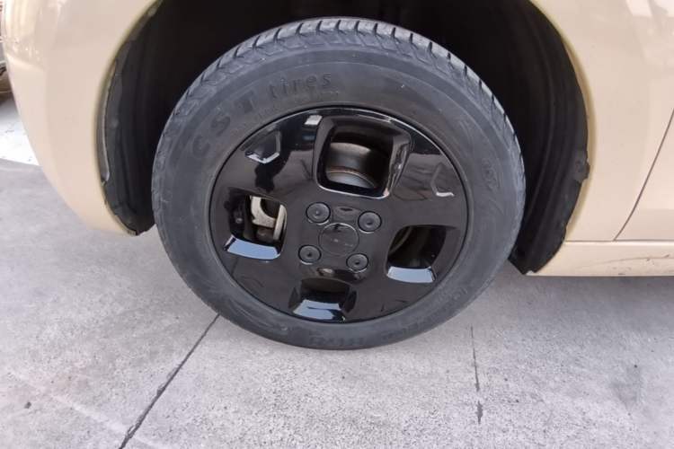 Used Roewe Clever 2021 302km All-Round Version Left Front Wheel Hub