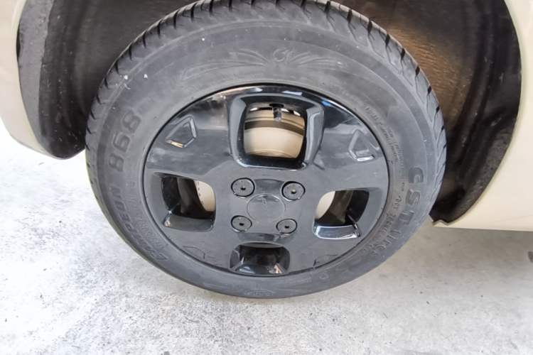 Used Roewe Clever 2021 302km All-Round Version Right Rear Wheel Hub