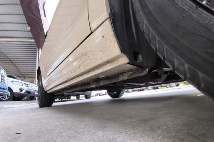 Used Roewe Clever 2021 302km All-Round Version Right Side Sill