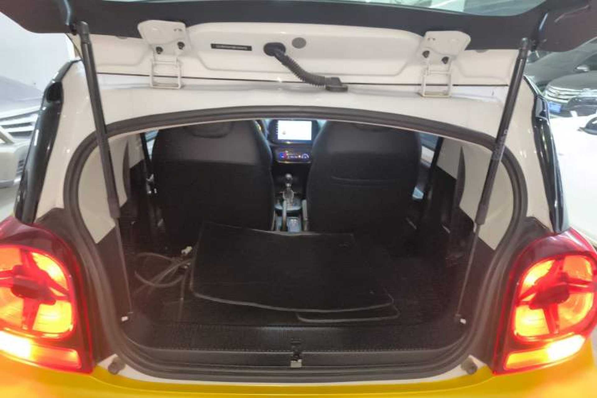 Used Roewe Clever 2021 302 km New Four-Seater Super-Efficient Version Trunk