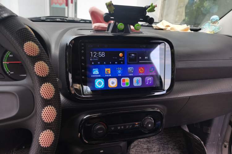 Used Roewe Clever 2022 311km QiQi BoBo Edition Audio And AC Panel